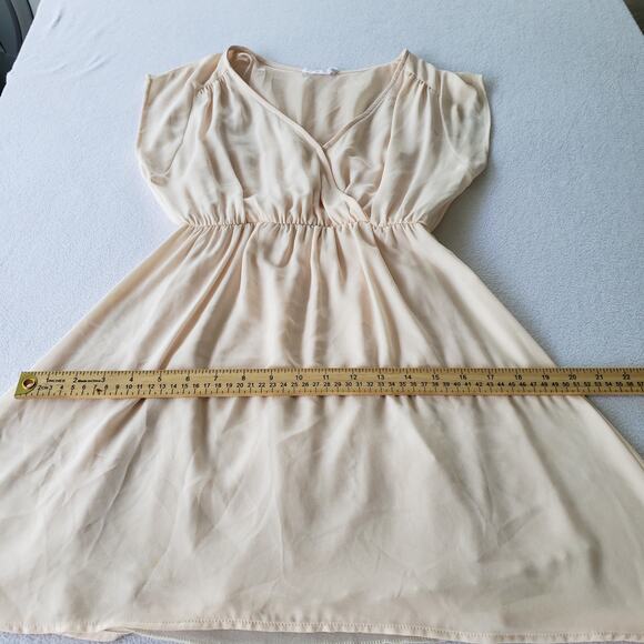 Lush Dress Womens XS Beige Cream Fit & Flare Empire Waist Lightweight V Neck - Picture 7 of 13